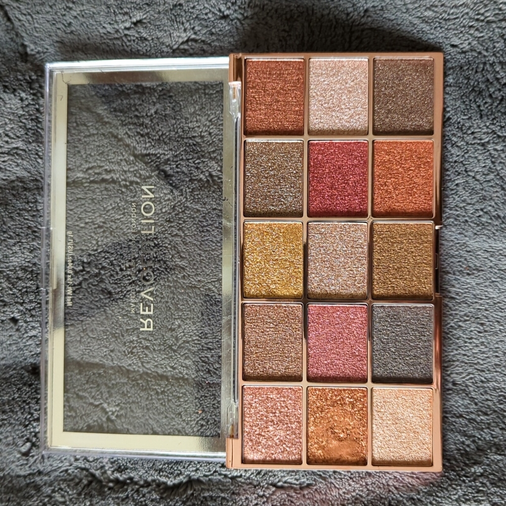 Makeup Revolution Foil Frenzy Fusion Palette